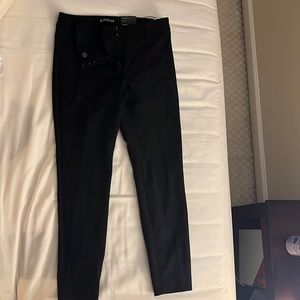 NWT Express skinny pants, mid rise 4 short